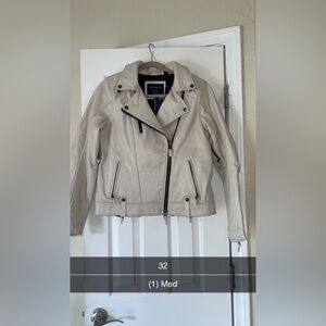BNWT Women’s Cream Harley Davidson Leather Jacket.